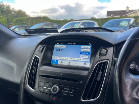 2018 Ford Focus - photo 24