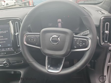 2024 Volvo XC40 - photo 11