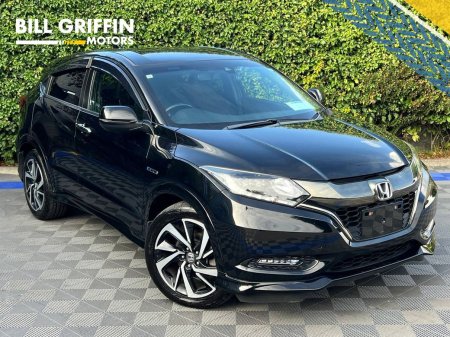 2017 Honda Vezel RS 1.5 HYBRID AUTO // DIAMOND CUT ALLOYS // LEATHER/ALCANTARA HEATED SEATS // REVERSE CAMERA