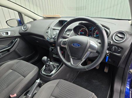 2015 Ford Fiesta - photo 10