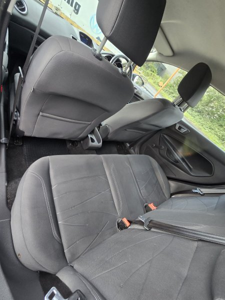 2016 Ford Fiesta - photo 18
