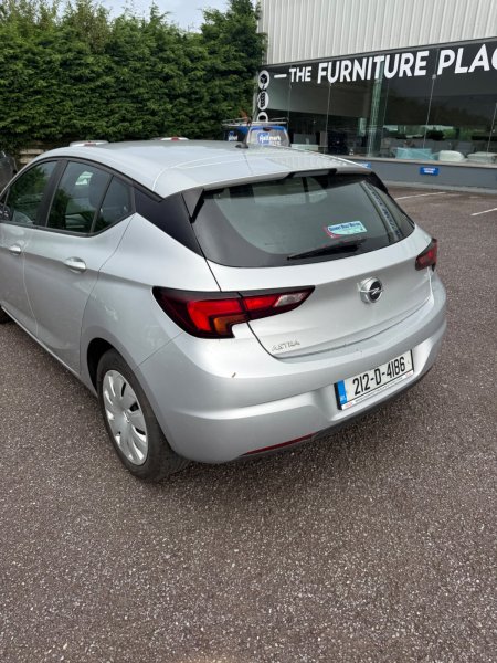 2021 Opel Astra - photo 2