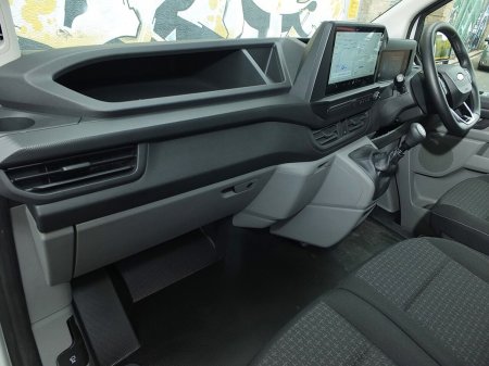2024 Ford Transit Custom - photo 15