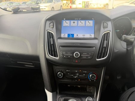 2017 Ford Focus - photo 18