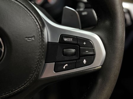 2017 BMW 5-Series - photo 25