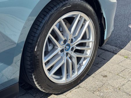 2025 BMW i5 - photo 13