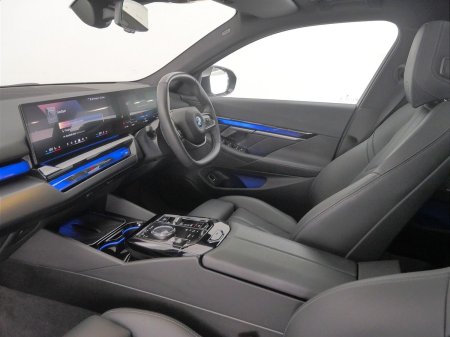 2025 BMW i5 - photo 7