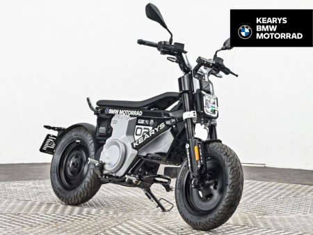 0 BMW CE 02