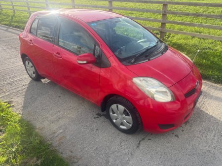 2008 Toyota Vitz - photo 2