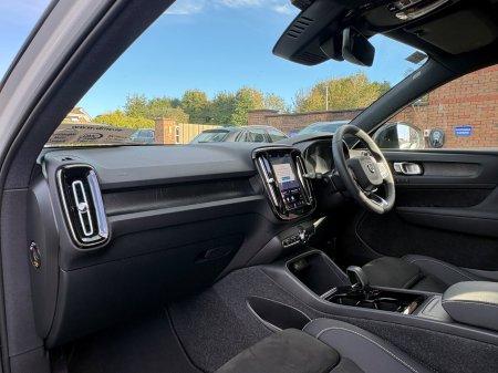 2023 Volvo XC40 - photo 14