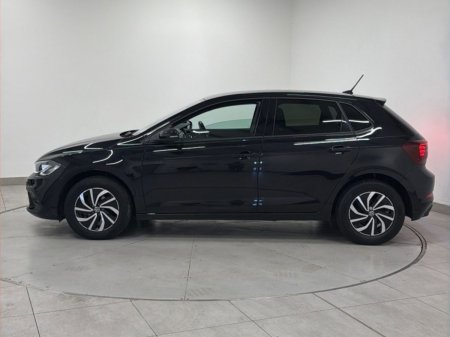 2025 Volkswagen Polo - photo 2