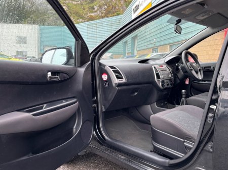 2010 Hyundai i20 - photo 9