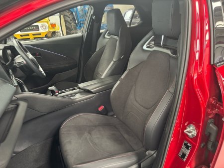 2025 Toyota C-HR - photo 11