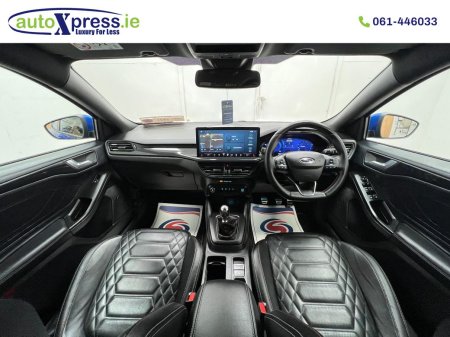 2023 Ford Focus - photo 2