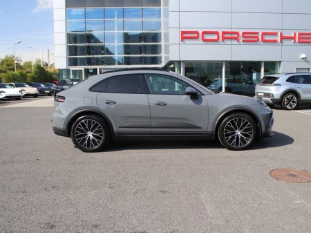 2026 Porsche Macan - photo 4
