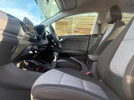 2024 Kia Stonic - photo 6