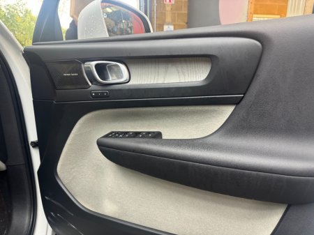 2021 Volvo XC40 - photo 14