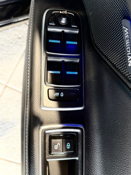 2017 Jaguar XF - photo 14