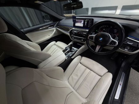 2021 BMW 5-Series - photo 20