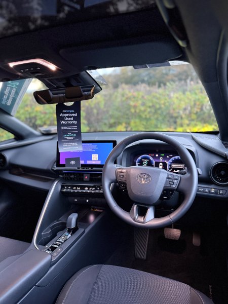 2025 Toyota C-HR - photo 12