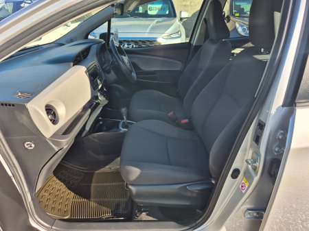 2017 Toyota Yaris - photo 9