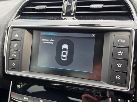 2016 Jaguar XE - photo 23
