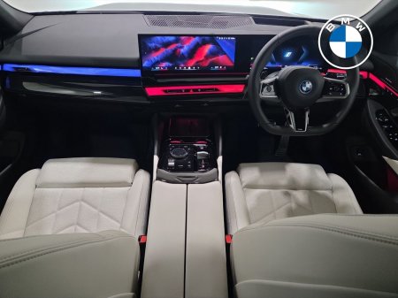 2026 BMW 5-Series - photo 4