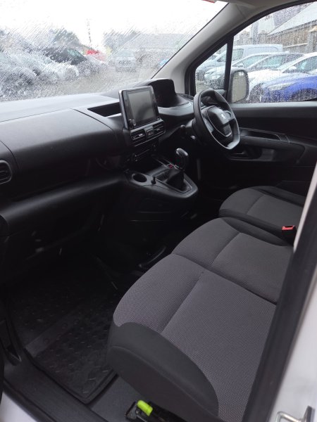 2019 Peugeot Partner - photo 11