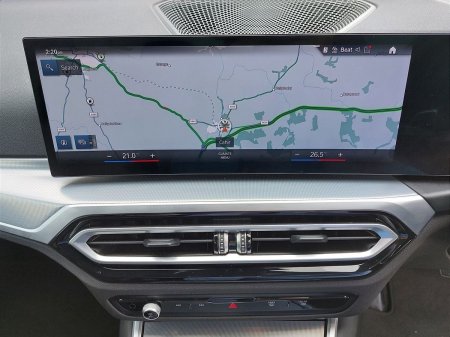 2024 BMW 3-Series - photo 18