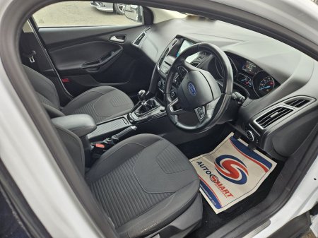 2017 Ford Focus - photo 6