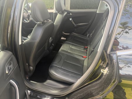 2014 Peugeot 2008 - photo 9