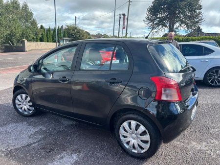 2008 Toyota Yaris - photo 2