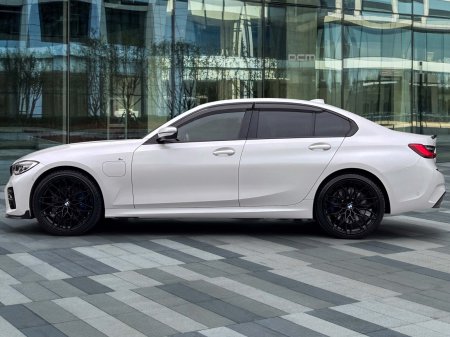 2021 BMW 3-Series - photo 4