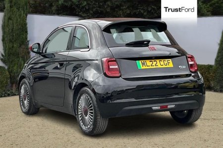 2022 Fiat 500e - photo 2