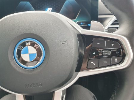 2025 BMW 3-Series - photo 18