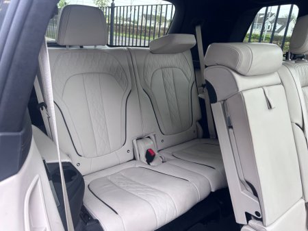 2019 BMW X7 - photo 6