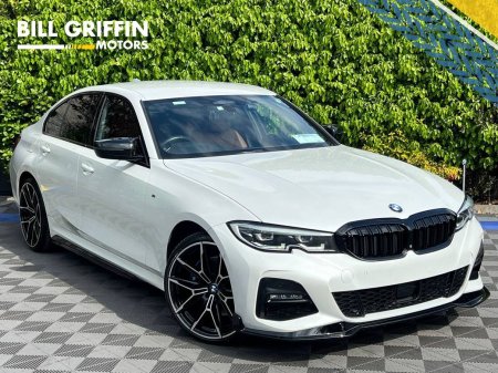 2020 BMW 3-Series 330e M-SPORT COMPETITION 2.0 HYBRID // VERY LOW MILEAGE // DIGITAL CLUSTER // LEATHER HEATED & POWER