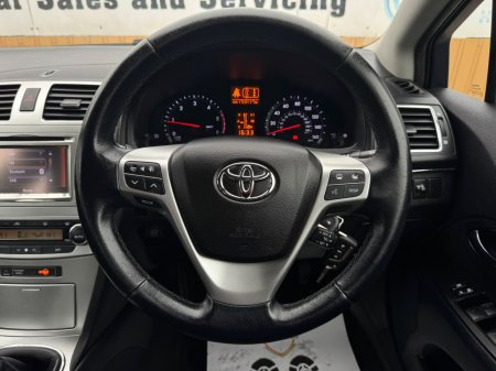 2013 Toyota Avensis - photo 23