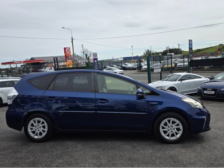 2013 Toyota Prius - photo 2
