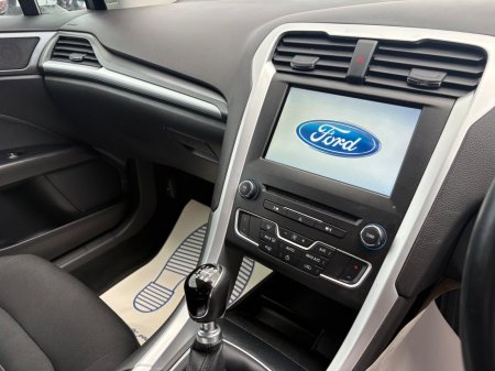 2016 Ford Mondeo - photo 12