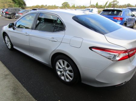 2020 Toyota Camry - photo 4