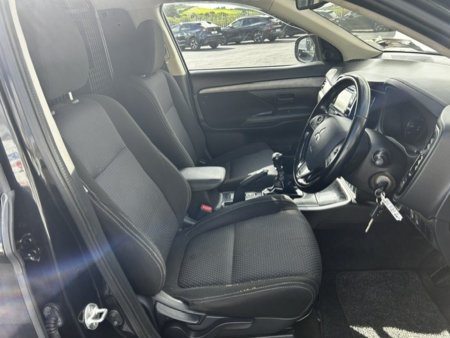 2017 Mitsubishi Outlander - photo 5