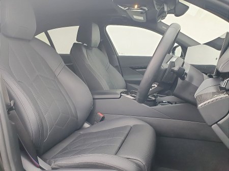 2024 BMW 5-Series - photo 23