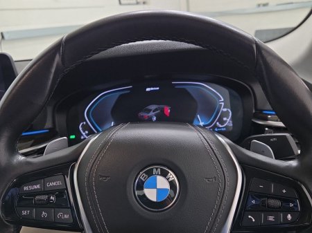 2021 BMW 5-Series - photo 9
