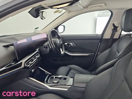 2023 BMW 3-Series - photo 12