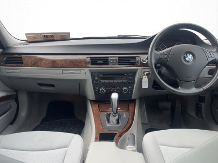 2010 BMW 3-Series - photo 11