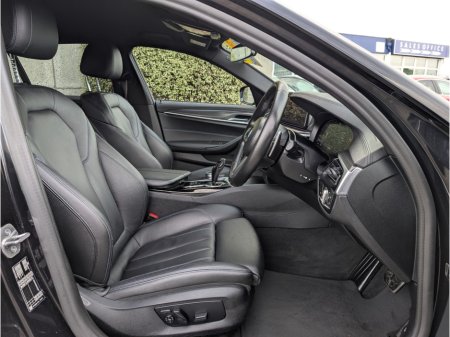 2023 BMW 5-Series - photo 13