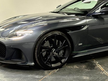 2019 Aston Martin DBS - photo 35
