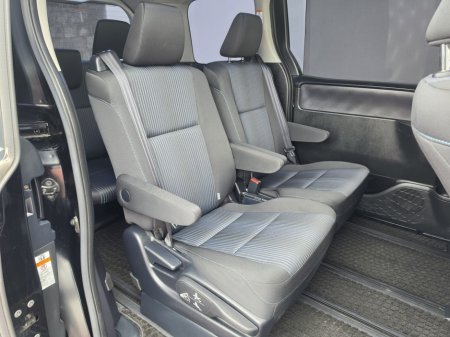 2016 Toyota Voxy - photo 34