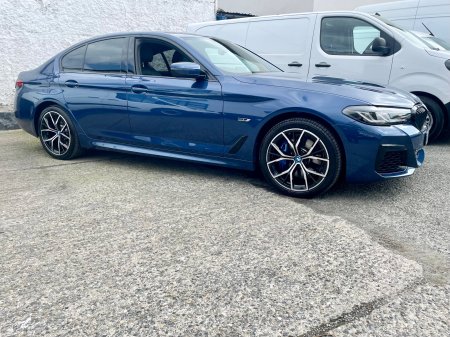 2023 BMW 5-Series - photo 2